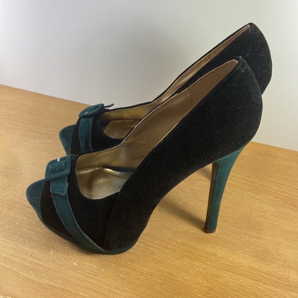 Qupid Faux Suede Peep Toe Heels Size 8.5 Women’s - Picture 9 of 12